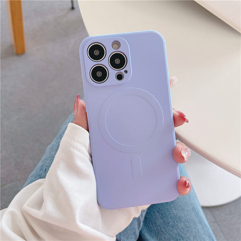 iPhone16 liquid silicone magnetic phone case protective cover
